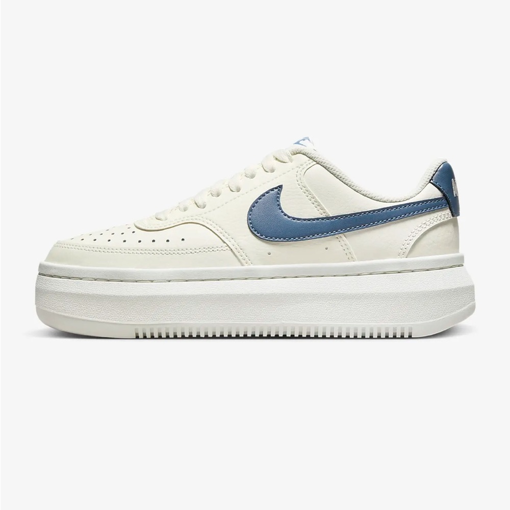 Nike Court Vision Alta women’s sneakers size 6